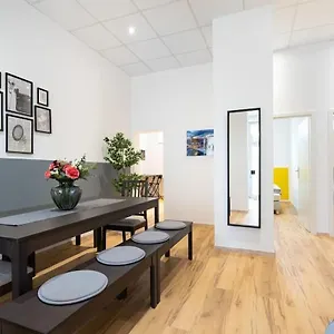 Big Near Rotkreuzplatz With 3 Bedroom For 12 Pax , München Deutschland